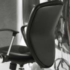 Karrige zyre me rrota të kthyeshme në lëkurë të zezë dhe metalike - Amarilda Viadurini