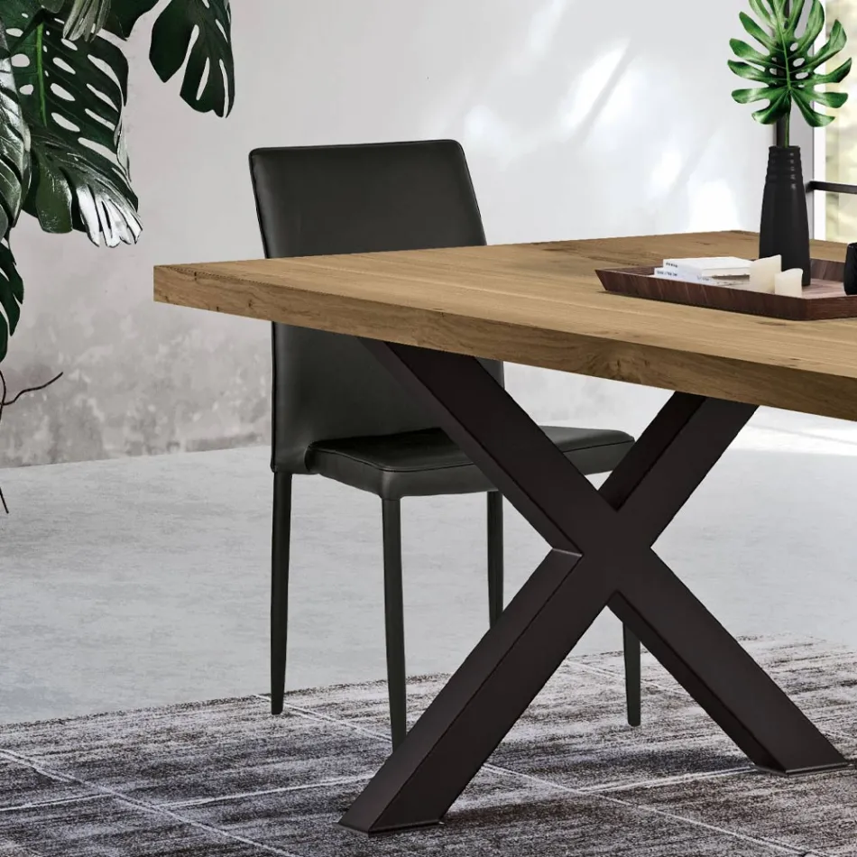 Karrige moderne e zonës së jetesës në Eko-Lëkurë dhe Metal Prodhuar në Itali - Michaela Viadurini