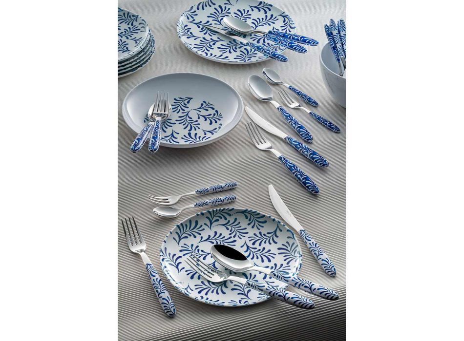 Set takëmi prej çeliku dhe plastike, dekorim blu ose i bardhë 24 copë - Alessandra Viadurini