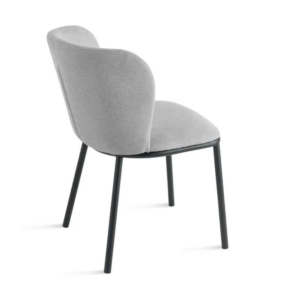 Set me 2 Karrige të Veshura me Tapiceri dhe Kornizë Metalike të Lyer - Leandra Viadurini