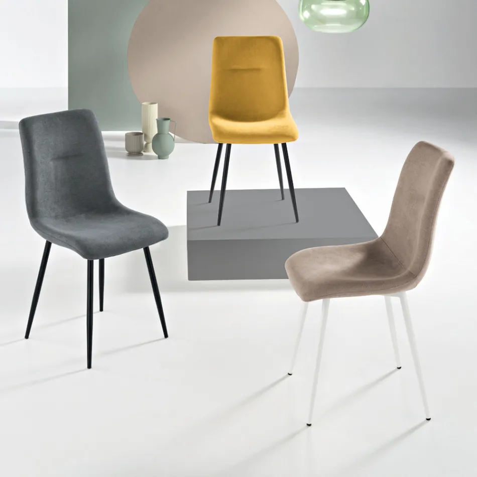 Set prej 4 Karrigesh për Dhomë Ndenjeje të Veshura me Tapiceri dhe Bazë Metalike - Projekt Viadurini