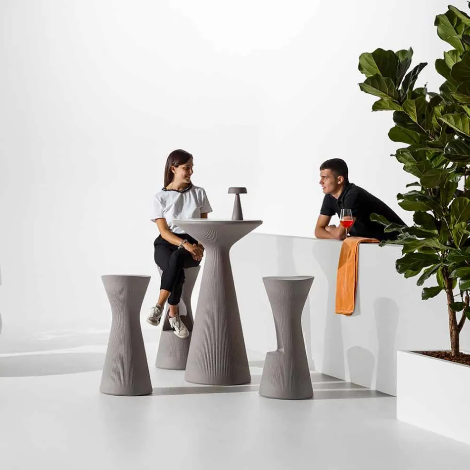 Stol i Lartë Kopshti në Polietileni me Ngjyrë Prodhuar në Itali - Desmond Viadurini