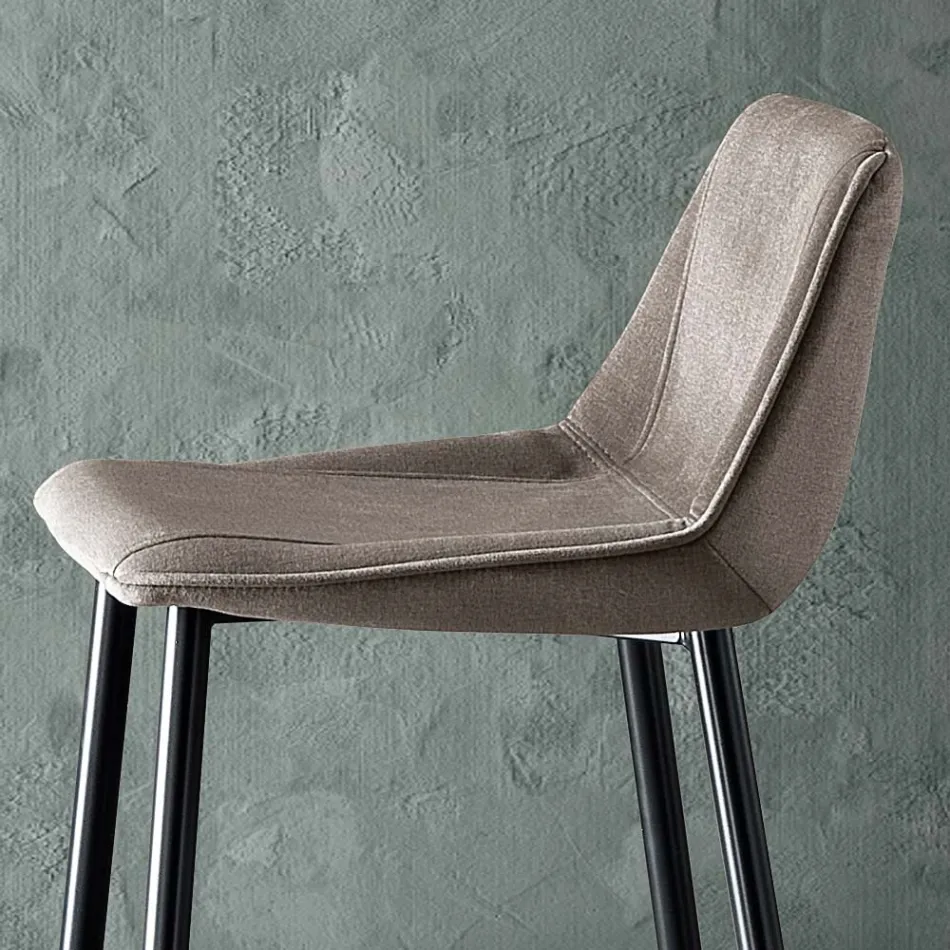 Karrige me Këmbë metalike dhe Sedilje prej Pëlhure Monokoke Prodhuar në Itali - Hinata Viadurini