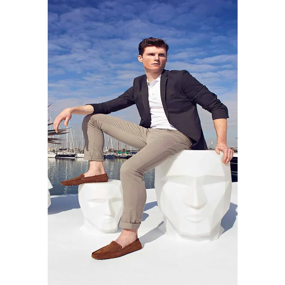 Stol i jashtëm në formën e një fytyre në një dizajn modern nga Adan nga Vondom Viadurini