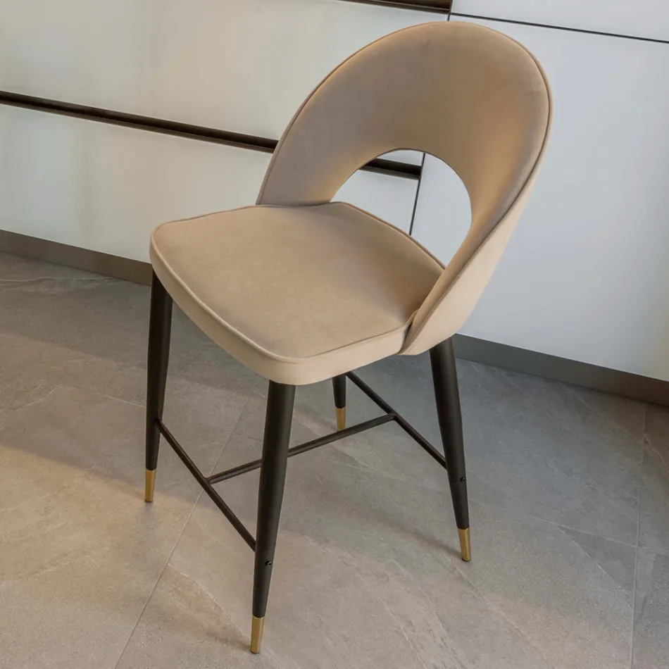 Karrige dhome ndenjeje me strukture metalike dhe maja galvanike tunxhi - Sergei Viadurini