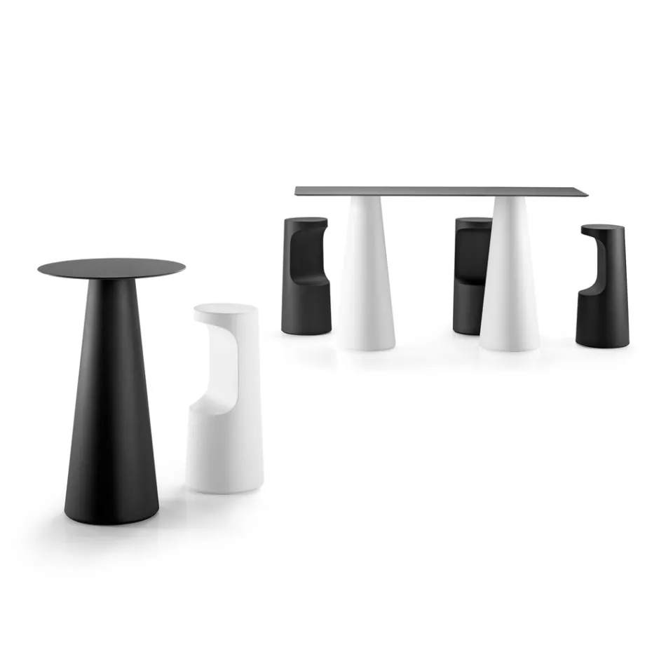 Karrige me dizajn të lartë në polietileni mat për ambiente të jashtme Prodhuar në Itali - Forlina Viadurini