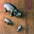 Ornamentet qeramike në formë hipopotami, prodhuar në Itali - Savage