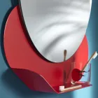 Pasqyrë muri me raft metalik në ngjyra të ndryshme të prodhuara në Itali - Hera Viadurini