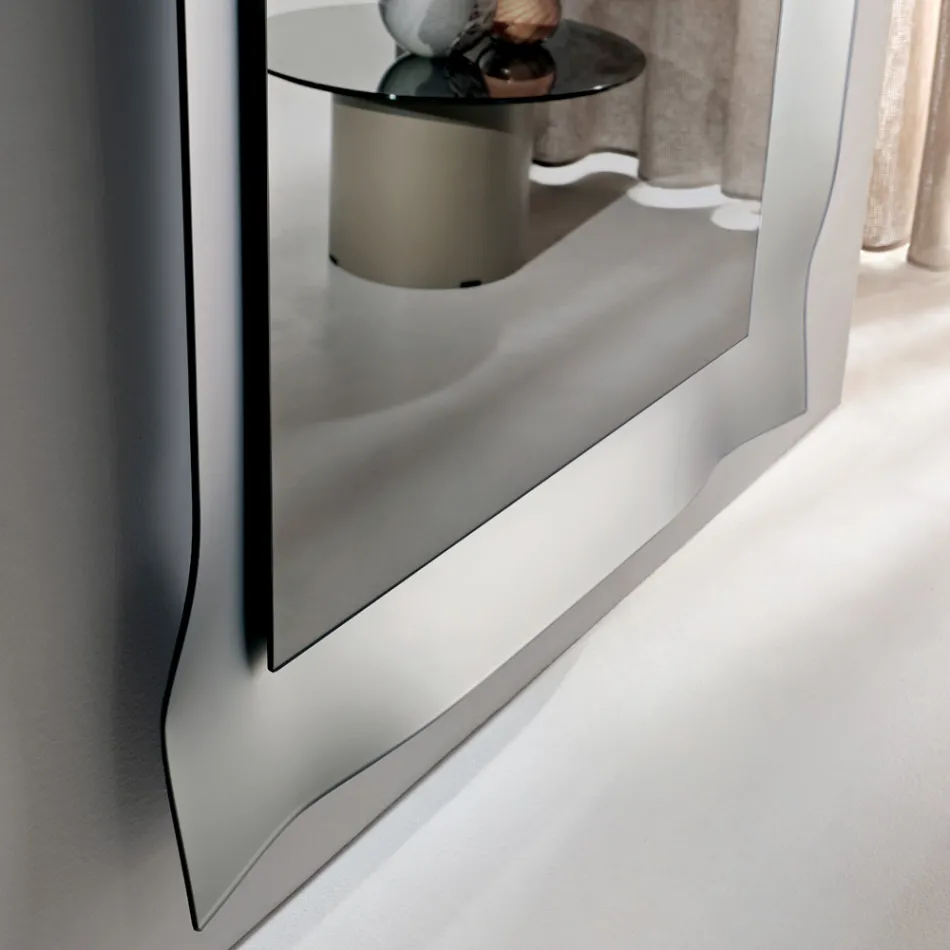 Pasqyrë me Kornizë të Formuar e Disponueshme në 3 Madhësi dhe 2 Ngjyra - Carolina Viadurini