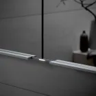 Dollap pasqyre moderne i mbyllur në alumin prej lyer me argjend - demon Viadurini