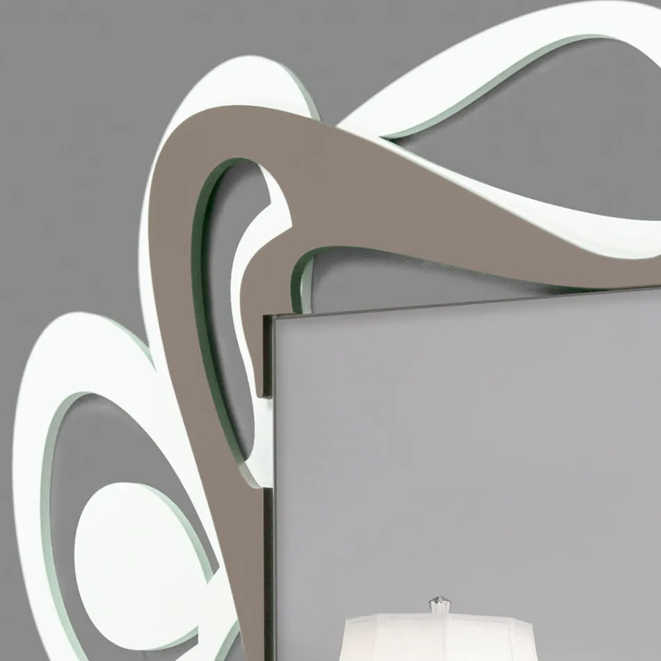 Pasqyrë e madhe dekorative e murit me dizajn modern në të bardhë dhe kakao - Bocchio Viadurini