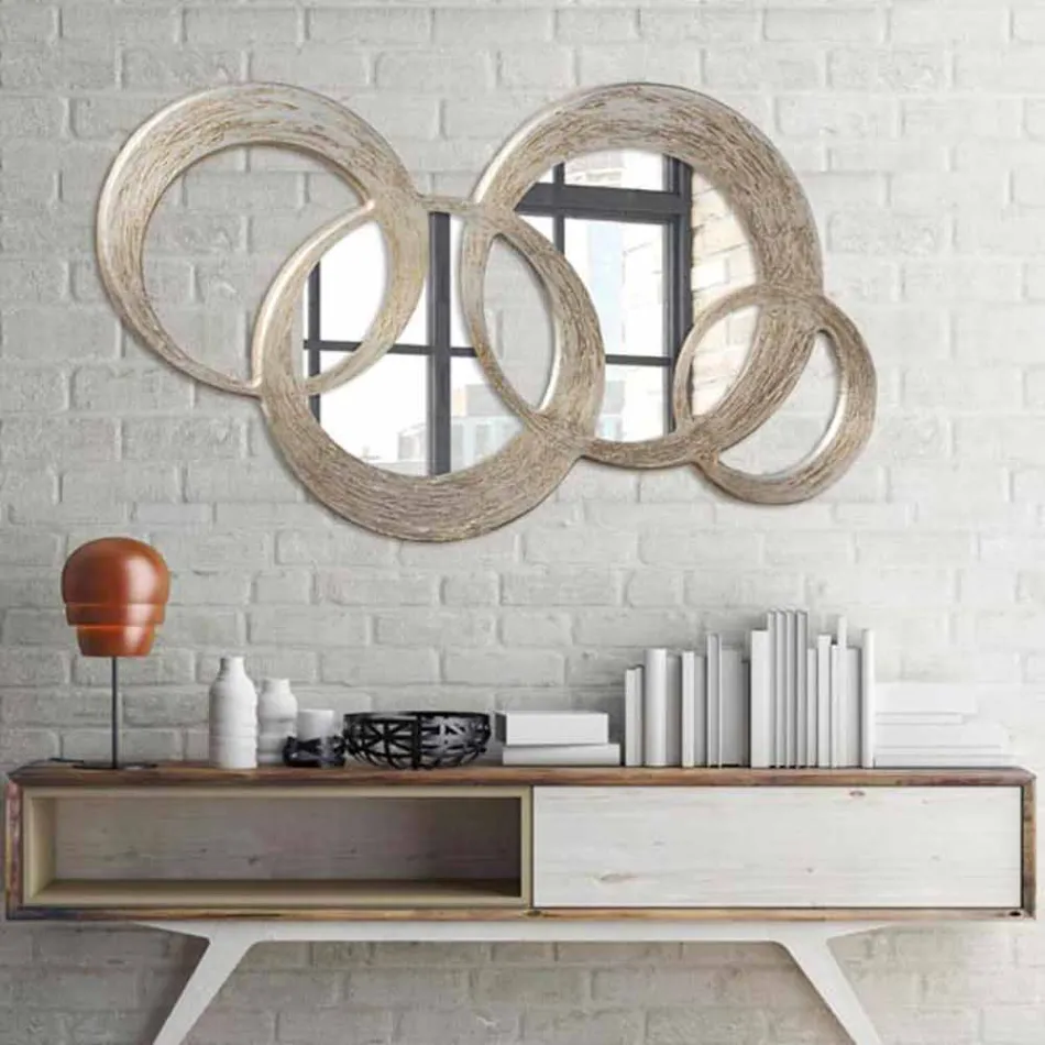 Pasqyrë në përpunimin e përfunduar të gjetheve argjendi MDF të materialit Ball Viadurini