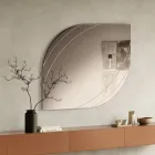Pasqyrë qelqi me gravura në dy madhësi dhe ngjyra, e prodhuar në Itali - Vela Viadurini