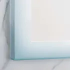 Pasqyrë bashkëkohore me skaje xhami prej sateni, ndriçim LED, Ady Viadurini