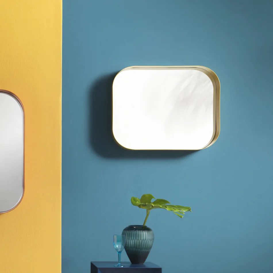 Pasqyrë drejtkëndëshe e rrumbullakosur, kornizë metalike prodhuar në Itali - Alexandra Viadurini