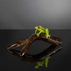 Figurinë në formën e një bretkosë në një degë në qelq me ngjyrë prodhuar në Itali - Froggy Viadurini