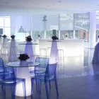 Slide Peak high table (H120) polietileni dhe qelqi prodhuar në Itali Viadurini