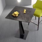 Tavolinë kafeje me katror të lartë në sipërme metalike të pjerrët dhe qeramike mat - Coriko Viadurini