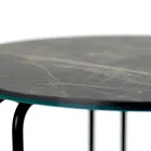 Tavolinë kafeje me enë guri të rrumbullakët dhe bazë me 3 gjysmëhënë të prodhuara në Itali - Arepa Viadurini