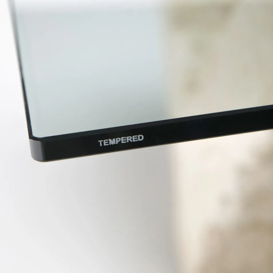 Tavolinë kafeje drejtkëndëshe me bazë guri fosil të bardhë - Gardenia Viadurini