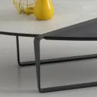 Tavolinë kafeje metalike e dhomës së ndenjes ovale dhe majë qeramike dyngjyrësh - Comacchio Viadurini