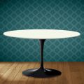 Tavolinë kafeje Eero Saarinen H 41 Oval Tulip në Qeramikë Moonè, e Prodhuar në Itali - Scarlet