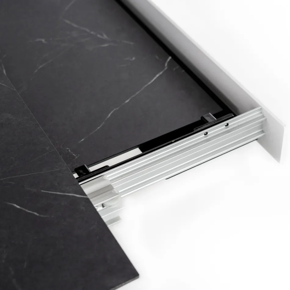 Tavolinë e zgjatur deri në 270 cm me majë HPL dhe bazë alumini - Villongo Viadurini