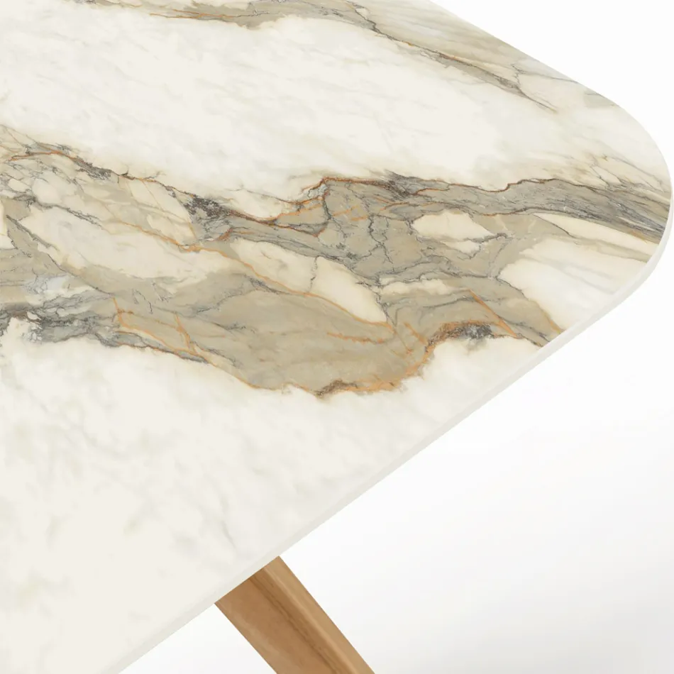 Tavolinë me bazë druri dhe sipër qeramike Calacatta Hermitage - Infinity Viadurini