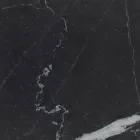 Tavolinë në natyrë me bazë druri dhe majë qeramike Marquinia e zezë - Infinity Viadurini