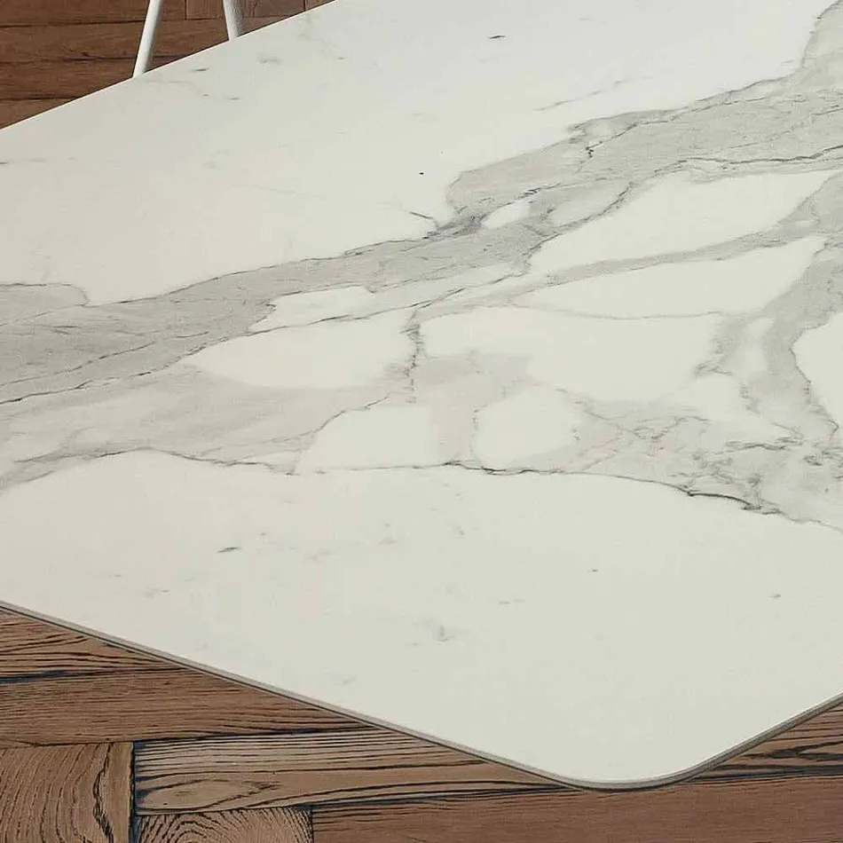 Tavolinë ngrënieje në fuçi në Laminam dhe mermer sintetik të prodhuar në Itali - Brontolo Viadurini