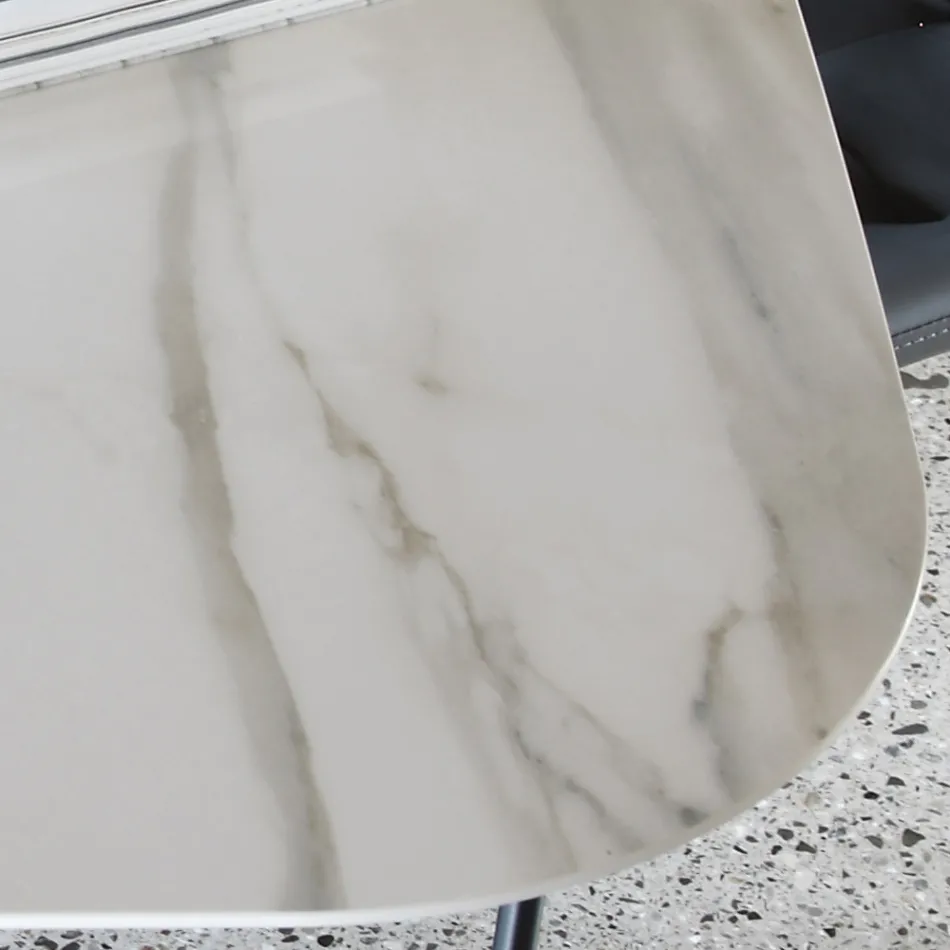 Tavolinë ngrënieje eliptike në Florim prej çelik dhe qeramike të lustruar - Gelsino Viadurini