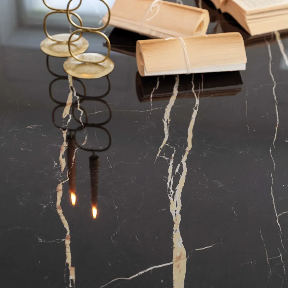 Tavolinë ngrënjeje në Florim Thunder Night Lëshuar me Qeramikë dhe Çelik - Medunotav Viadurini