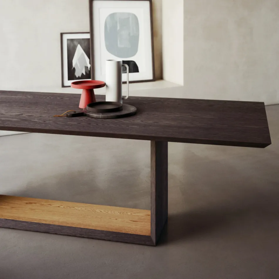 Tavolinë fikse me majë të pjerrët dhe bazë dyngjyrëshe Prodhuar në Itali - Jadis Viadurini