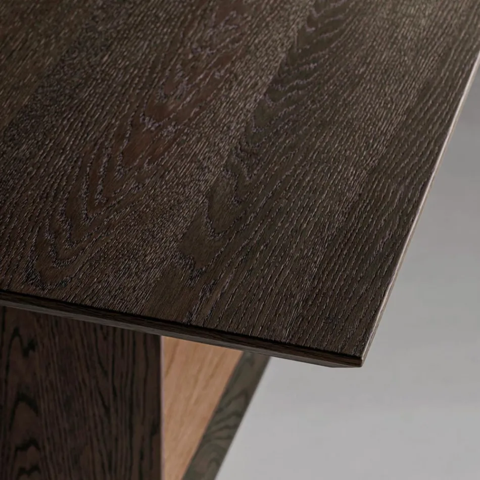 Tavolinë fikse me majë të pjerrët dhe bazë dyngjyrëshe Prodhuar në Itali - Jadis Viadurini