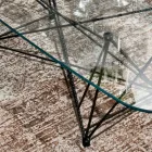 Tavolinë fikse me majë qelqi në formë fuçi dhe bazë çeliku Prodhuar në Itali - Ezzellino Viadurini