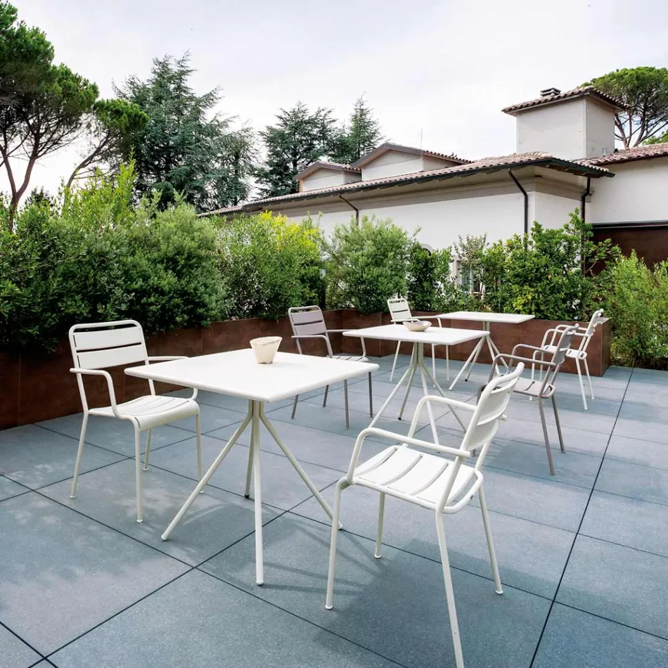 Tavolinë e jashtme katrore në çelik të galvanizuar Prodhuar në Itali - Ralph Viadurini