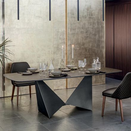 Tavolina e dhomës së ngrënies me Këmbë mat qeramike dhe metalike - Monacco Viadurini