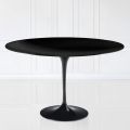 Tavolinë ovale Tulip Eero Saarinen H 73 me laminat të lëngshëm të zi Prodhuar në Itali - Scarlet