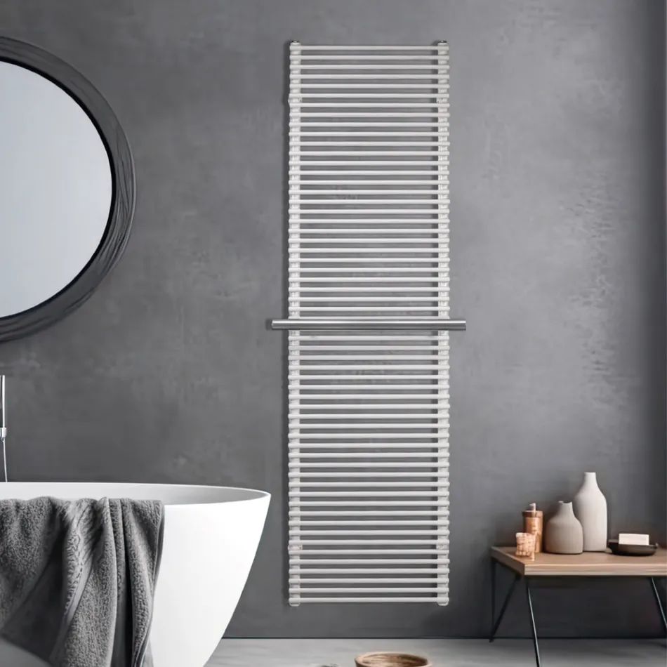 Radiator elektrik çeliku në madhësi të ndryshme të prodhuara në Itali - Brace Viadurini