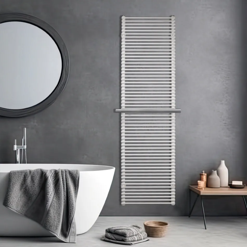 Radiator elektrik çeliku në madhësi të ndryshme të prodhuara në Itali - Brace Viadurini