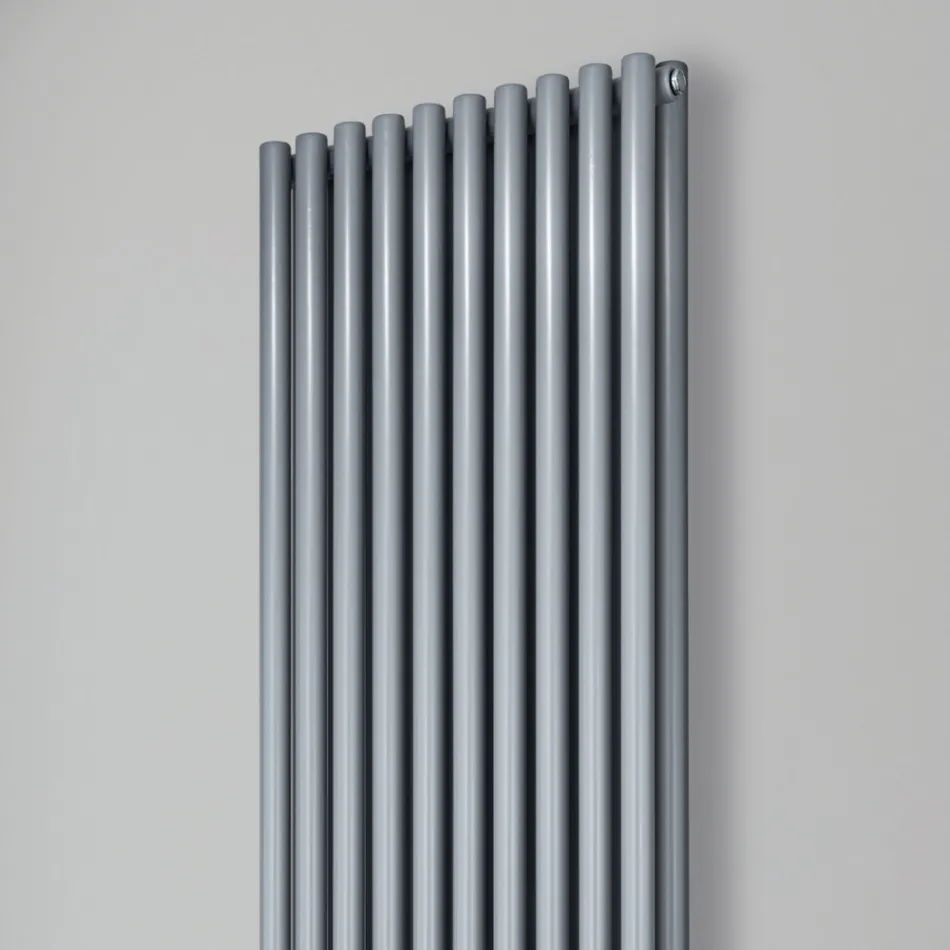 Radiator hidraulik me kolektor horizontal dhe tuba vertikal - Colomba Viadurini