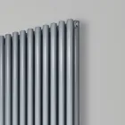 Radiator hidraulik me kolektor horizontal dhe tuba vertikal - Colomba Viadurini