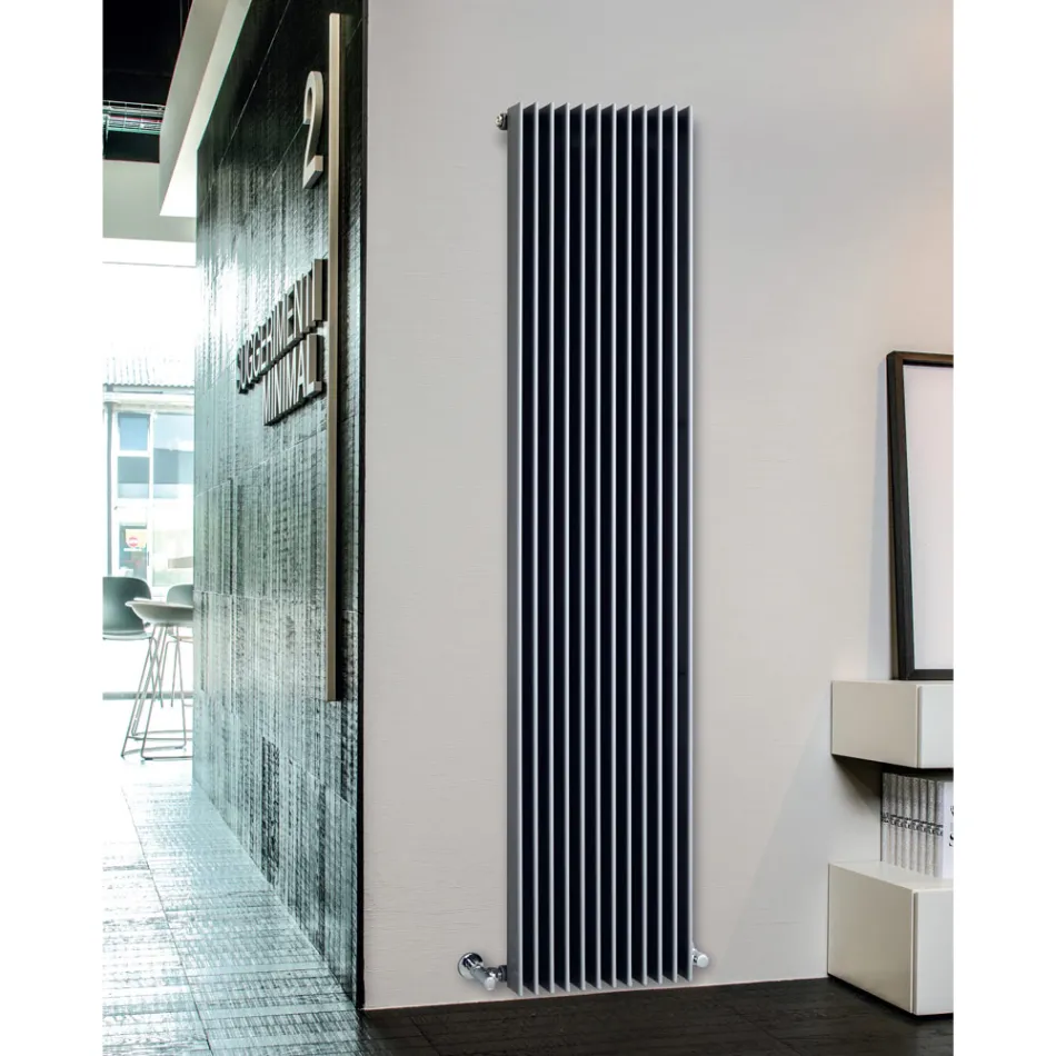 Radiator Hidraulik me Seri Dyfishe Elementesh Flat Prodhuar në Itali - Maqedoni Viadurini
