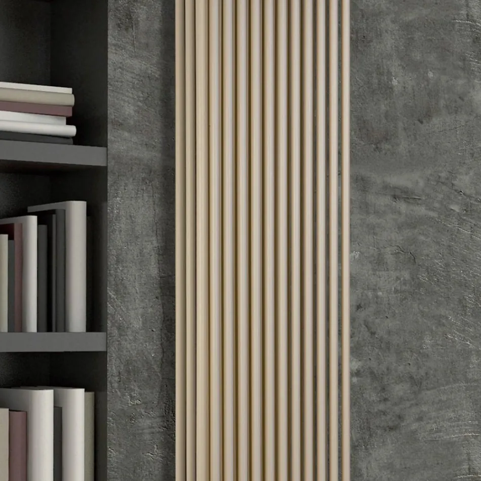 Radiator hidraulik me seksion të trefishtë të elementeve vertikale - Cantucci Viadurini