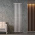 Radiator hidraulik me një sërë elementësh vertikal të prodhuar në Itali - karbon