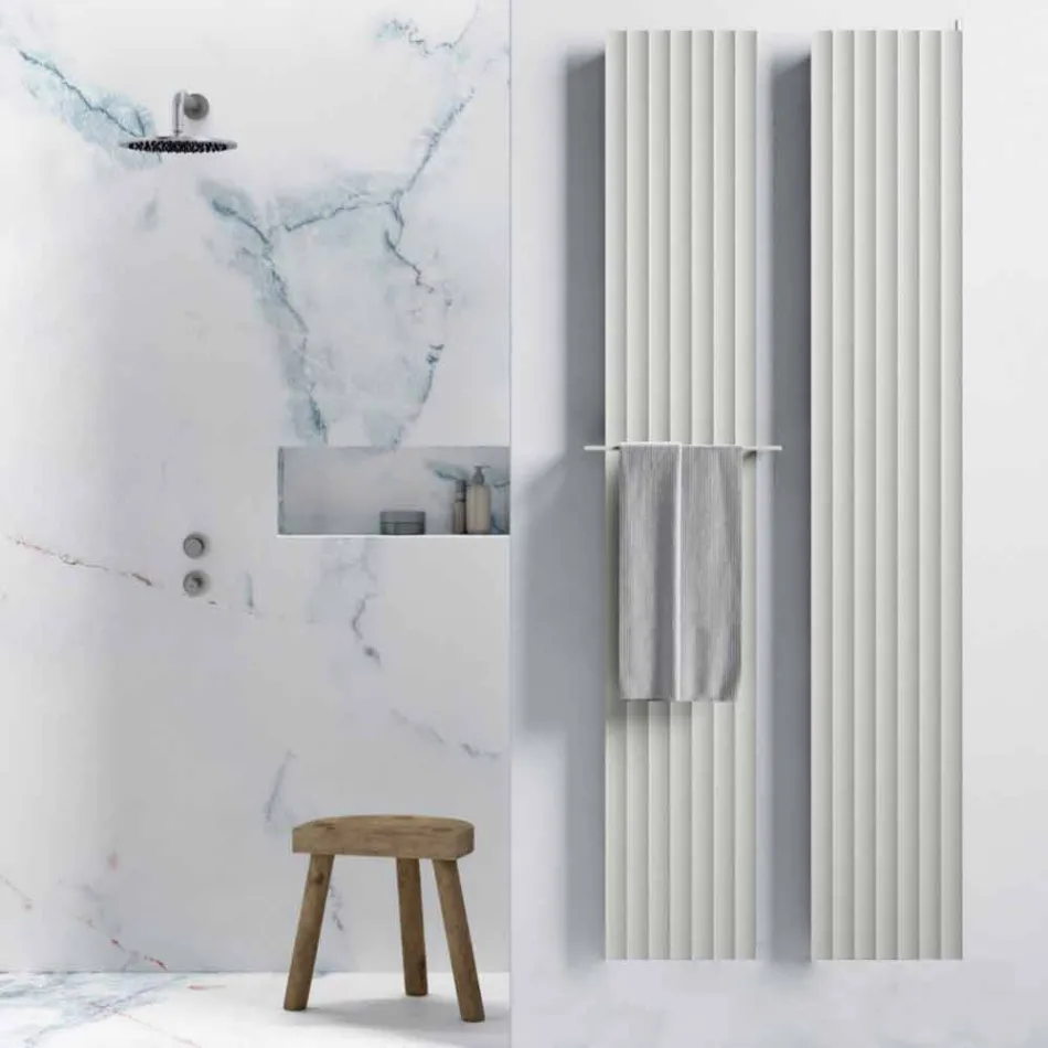 Radiator hidraulik i montuar në mur me dizajn modern deri në 700 W - 100 Linja Viadurini
