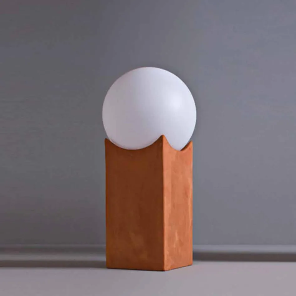 Toscot Atlante pol i dritës në natyrë i bërë në Toskan Viadurini