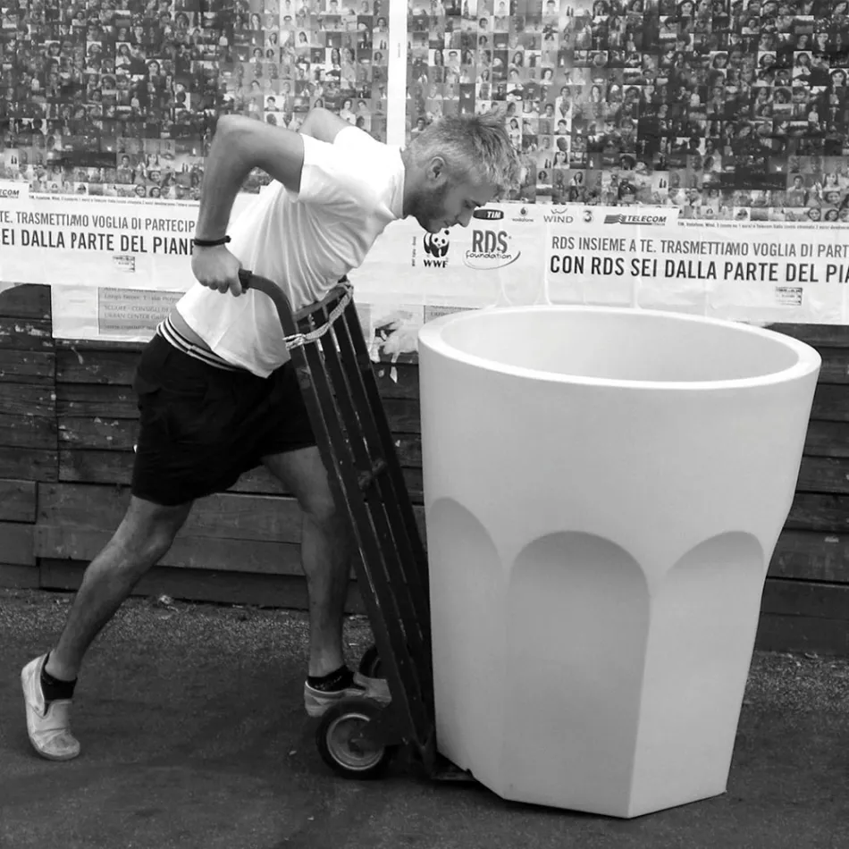 Vazo e gjatë dekorative me formë qelqi në polietileni Prodhuar në Itali - Pucca Viadurini