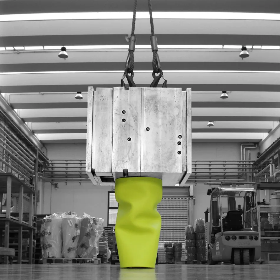 Vazo e jashtme polietileni me ngjyra Matt e prodhuar në Itali - Krenare Viadurini