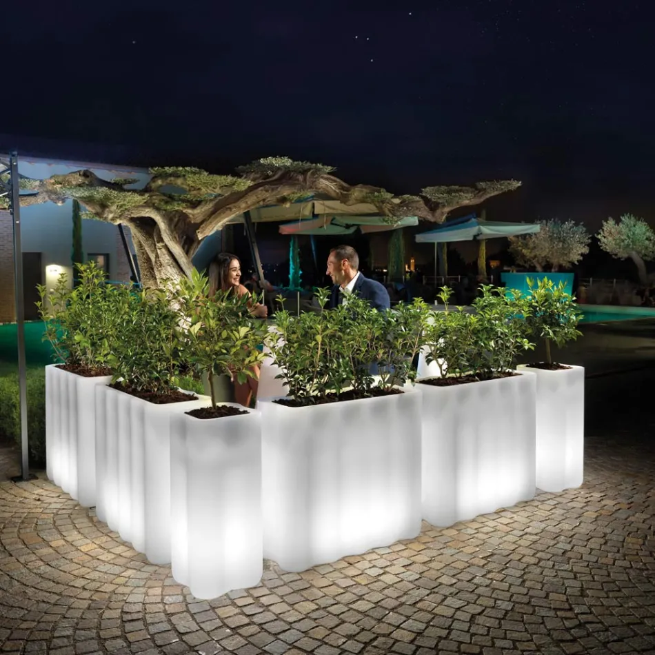 Tenxhere e ndritshme e kopshtit në polietileni të bardhë Prodhuar në Itali - Crizia Viadurini